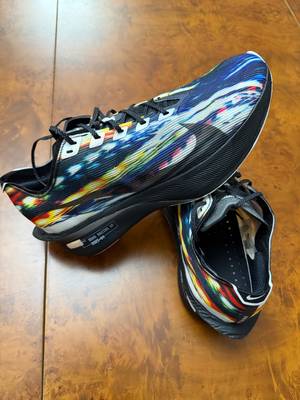 NIKE VAPORFLY 4