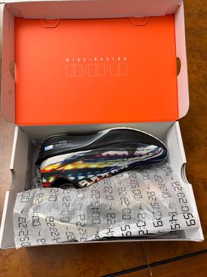 NIKE VAPORFLY 4