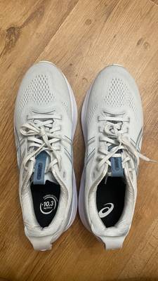 ASICS GEL KAYANO 32