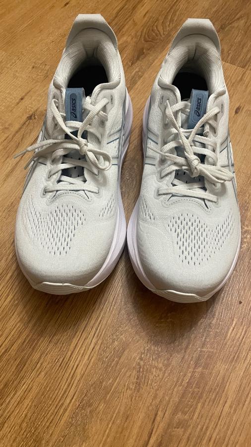 ASICS GEL KAYANO 32