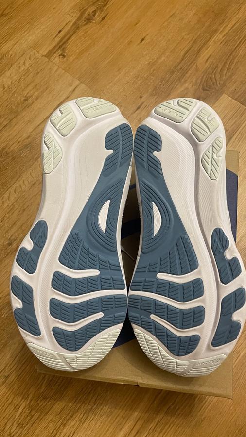 ASICS GEL KAYANO 32