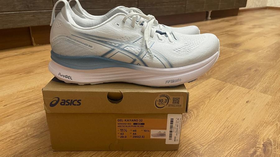 ASICS GEL KAYANO 32