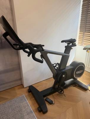 ШОССЕЙНИК TECHNOGYM RIDE