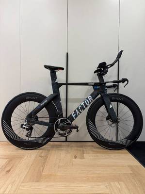 FACTOR HANZŌ TT TRIATHLON