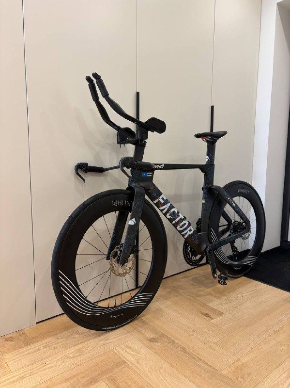 FACTOR HANZŌ TT TRIATHLON