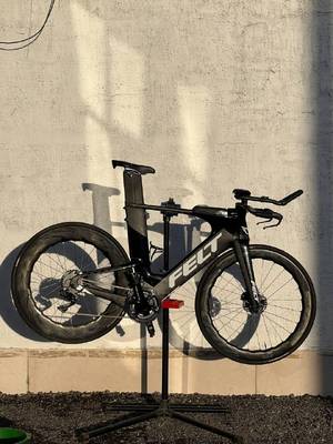 FELT FRD 56 СМ С SHIMANO DURA-ACE И ZIPP КОЛЁСАМИ