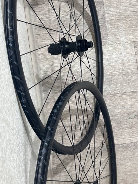 DT SWISS R470